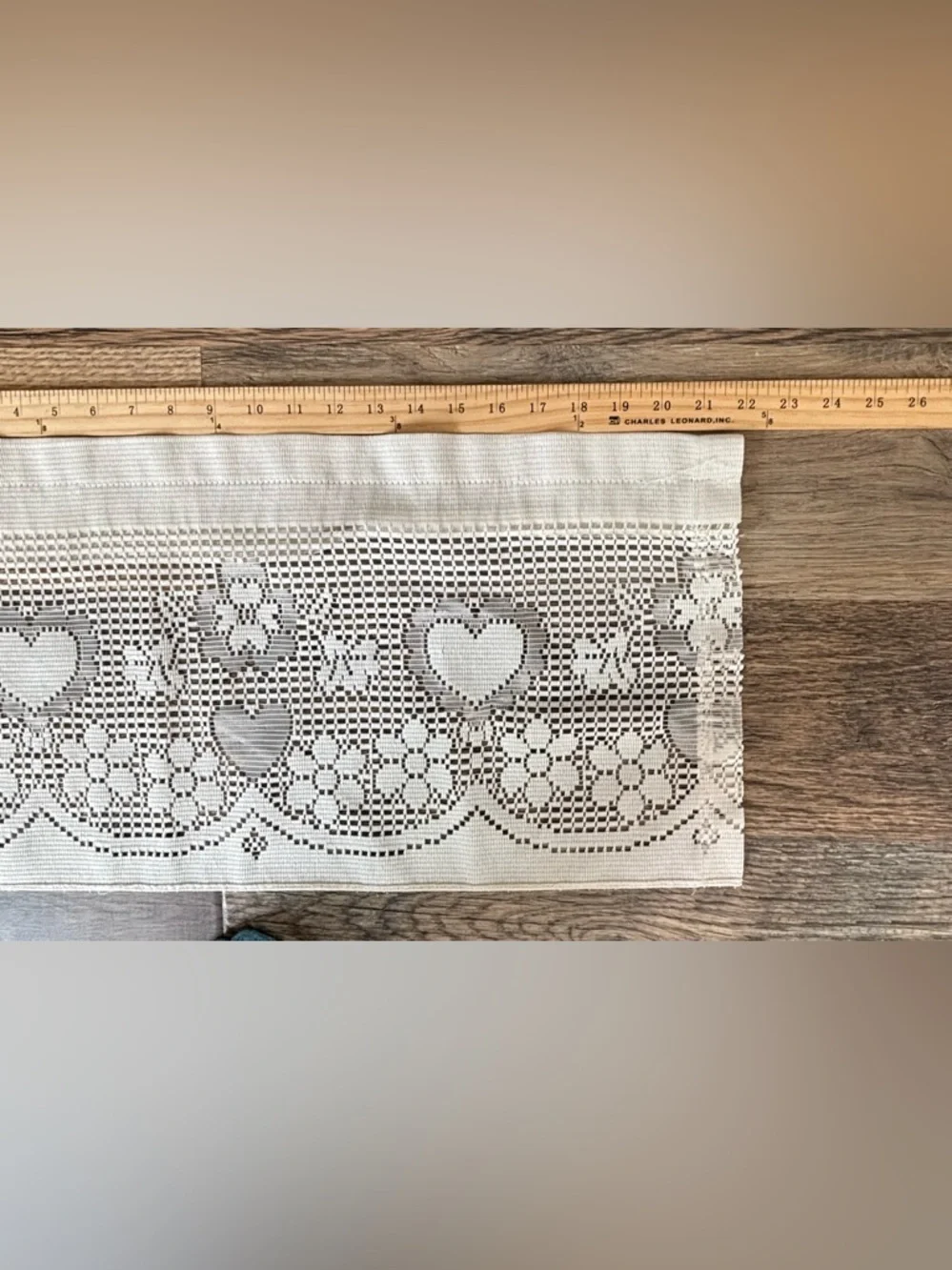 White‎ Lace Valance with Heart and Floral Pattern